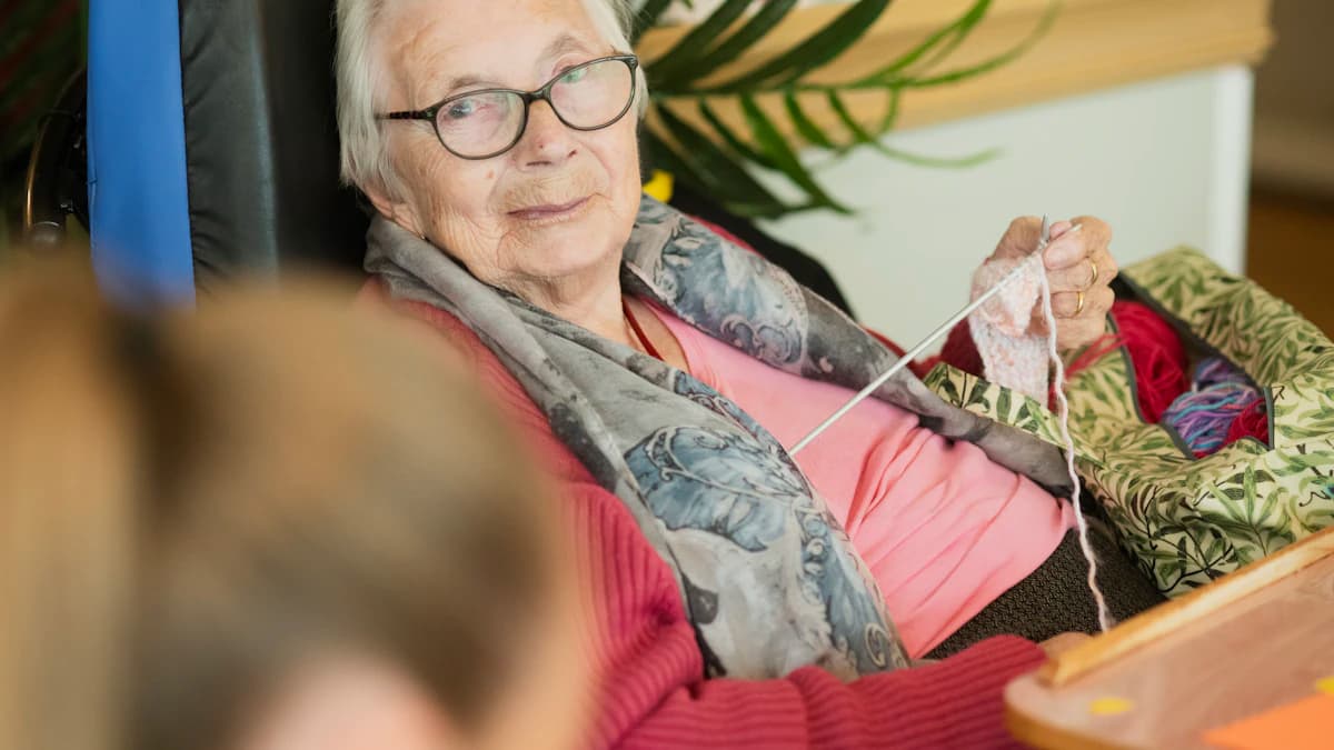 Zorg aan huis en thuisverpleging verhuizen gemeente besproken met familie